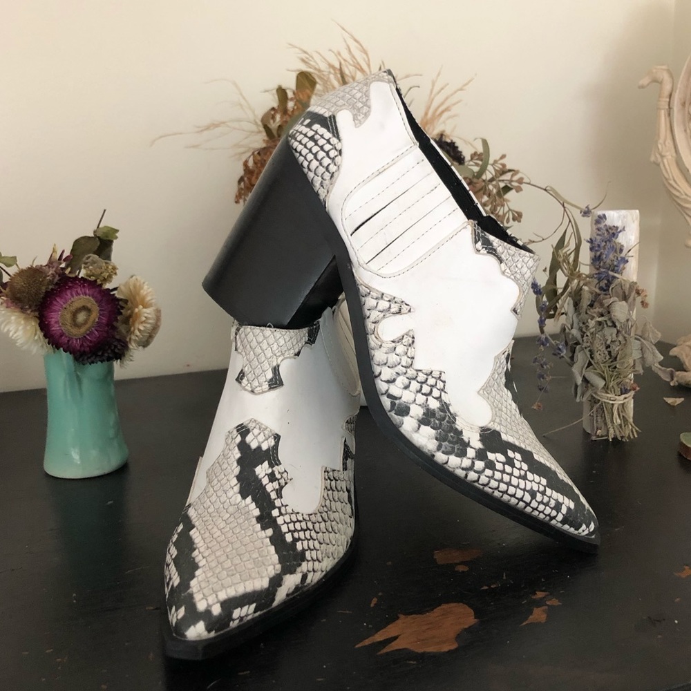 Ankle boots